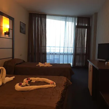 Sunny Bay Sea View 3* 포마리