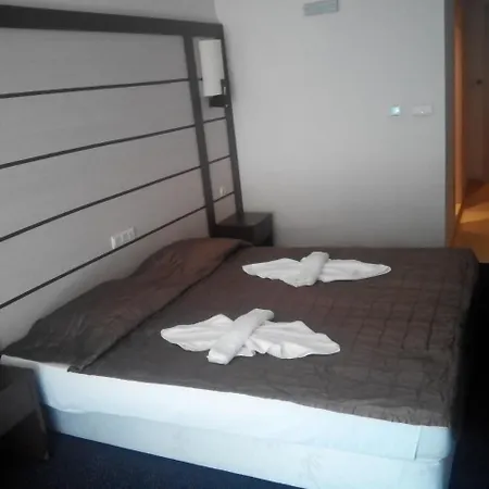 Sunny Bay Sea View 3* 포마리